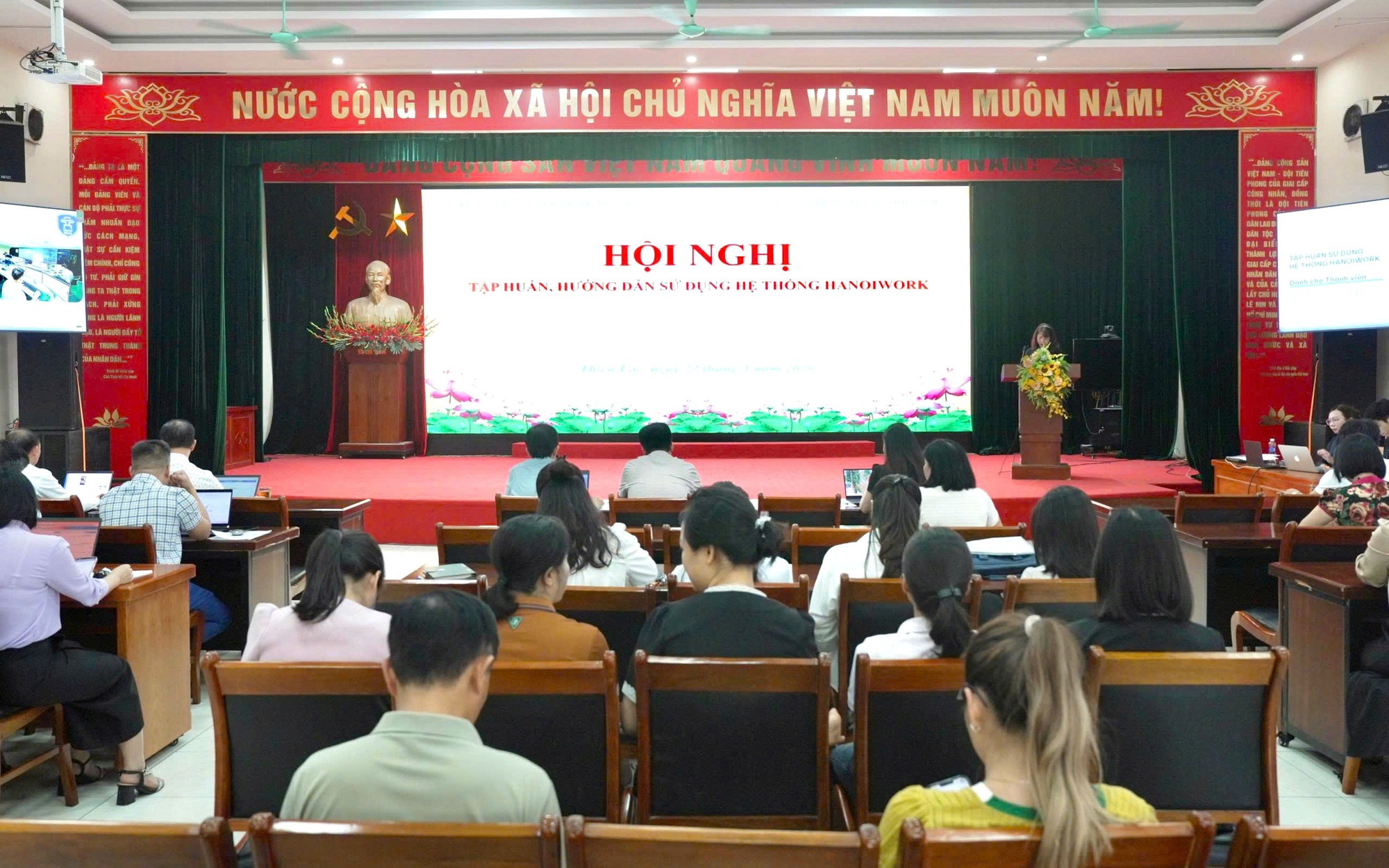 Xã Thiên Lộc tổ chức Hội nghị tập huấn, hướng dẫn sử dụng hệ thống HanoiWork
