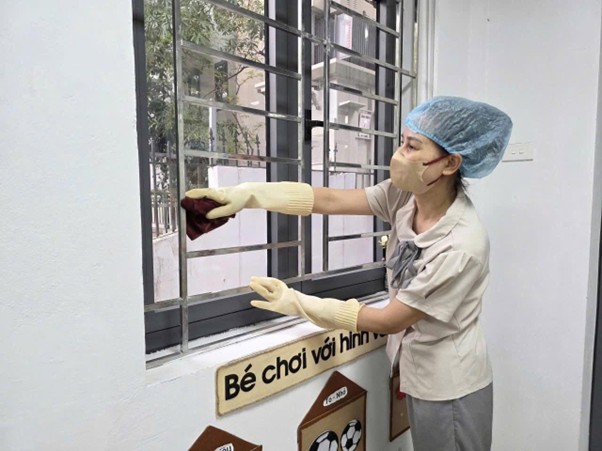 Phường Thanh Xuân triển khai Chiến dịch cao điểm vệ sinh môi trường, khử khuẩn chủ động phòng, chống bệnh Tay chân miệng- Ảnh 13.