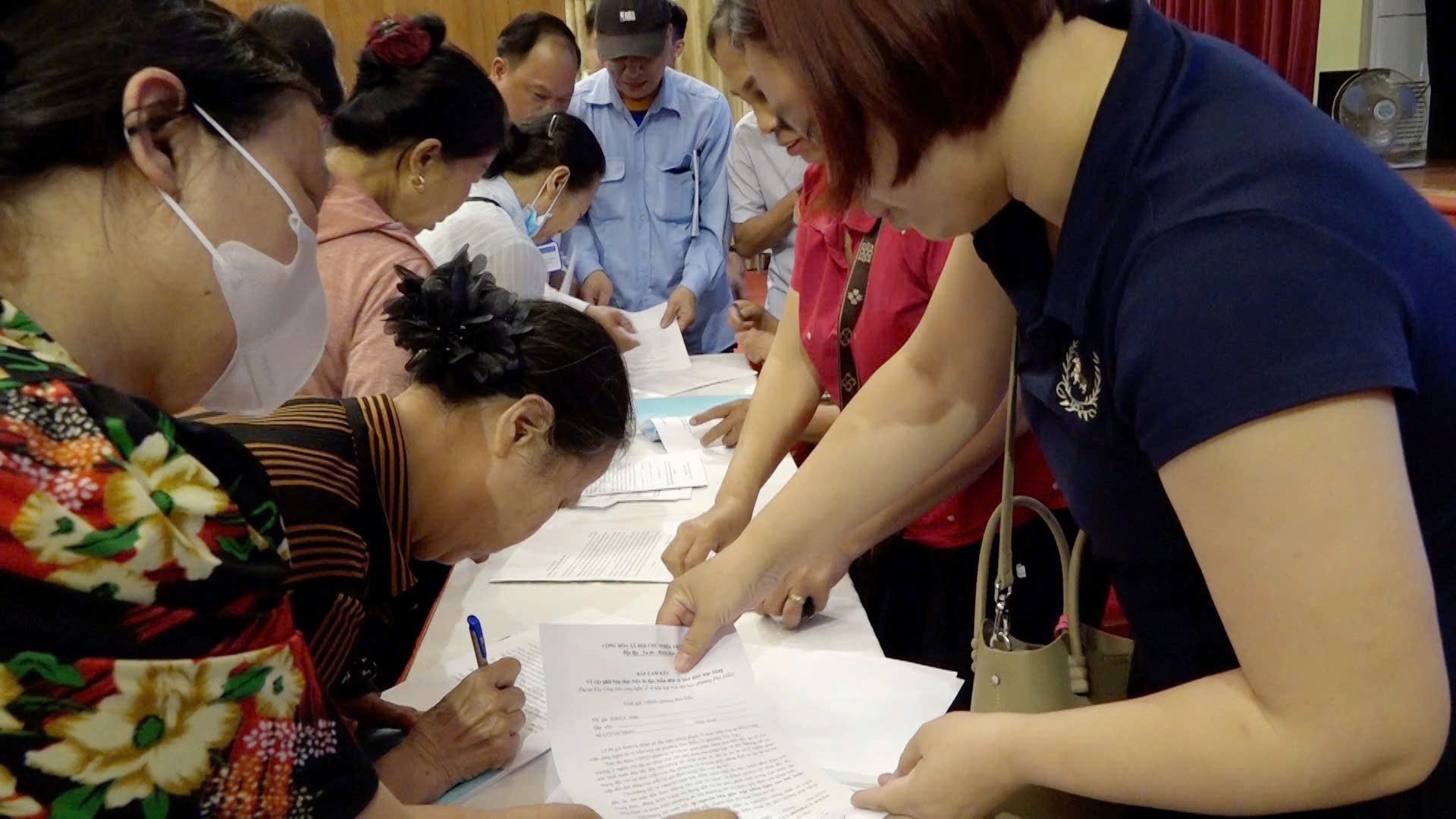 Phường Phú Diễn đối thoại với người dân về Dự án Công viên công nghệ số và hỗn hợp- Ảnh 4.