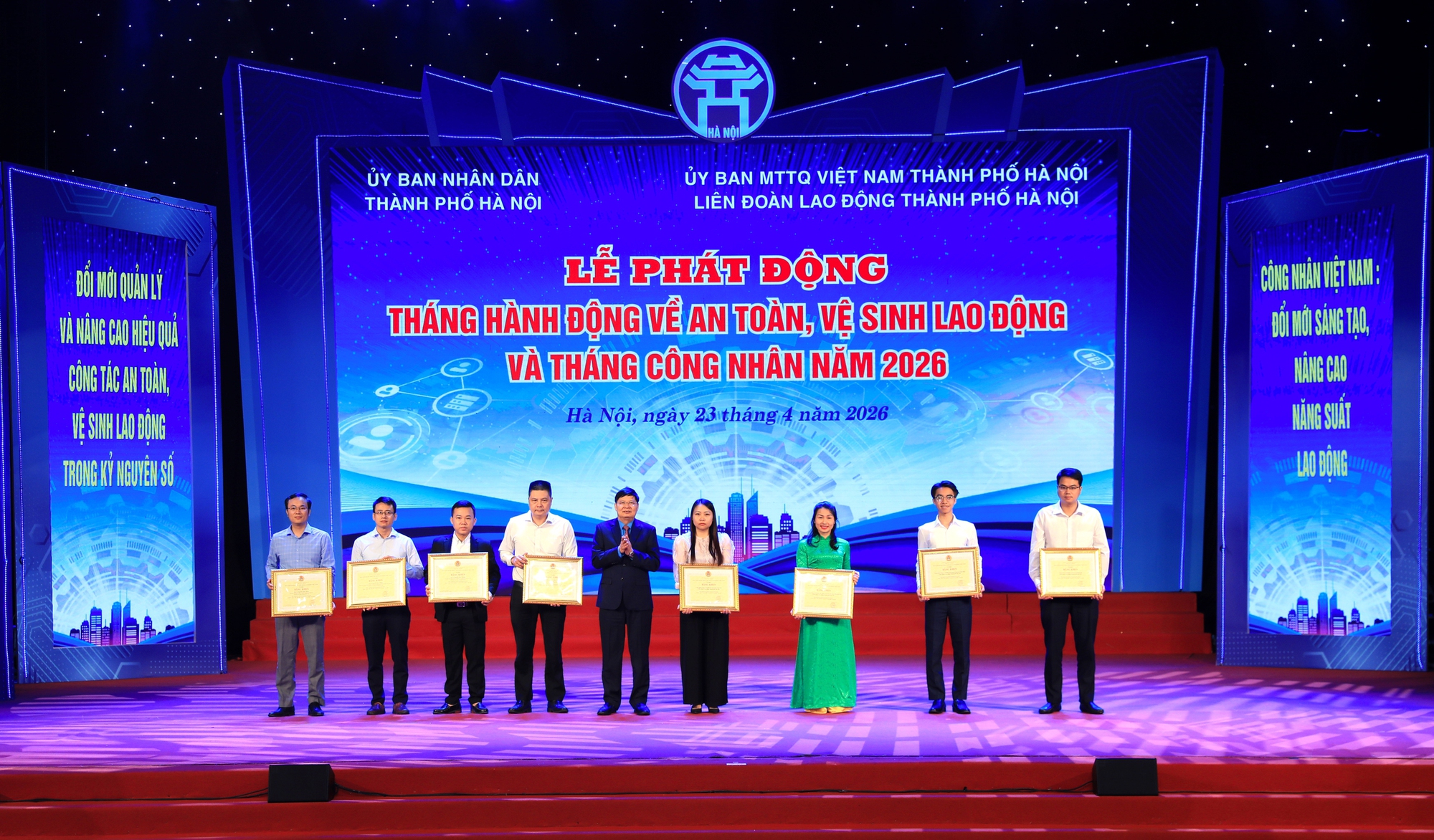 Xây dựng đội ngũ công nhân Thủ đô hiện đại, lành nghề, kỷ luật, sáng tạo, làm chủ công nghệ- Ảnh 3.