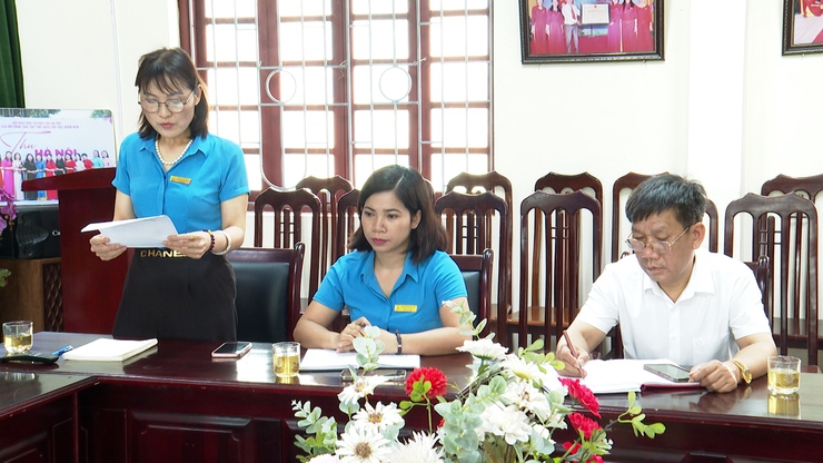 Đoàn giám sát HĐND xã Phú Xuyên giám sát công tác VSMT tại thôn Thao Chính, thôn Thao Ngoại,Trường THCS Trần Phú và trường Mầm non Quang Trung- Ảnh 5.