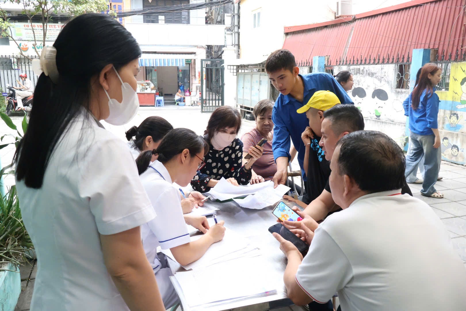Phường Phú Diễn đẩy mạnh các hoạt động chăm sóc sức khỏe nhân dân- Ảnh 2.