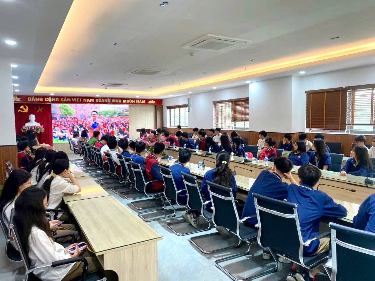 Đẩy mạnh tuyên truyền, phổ biến giáo dục pháp luật tại các trường học trên địa bàn phường Yên Sở- Ảnh 1.