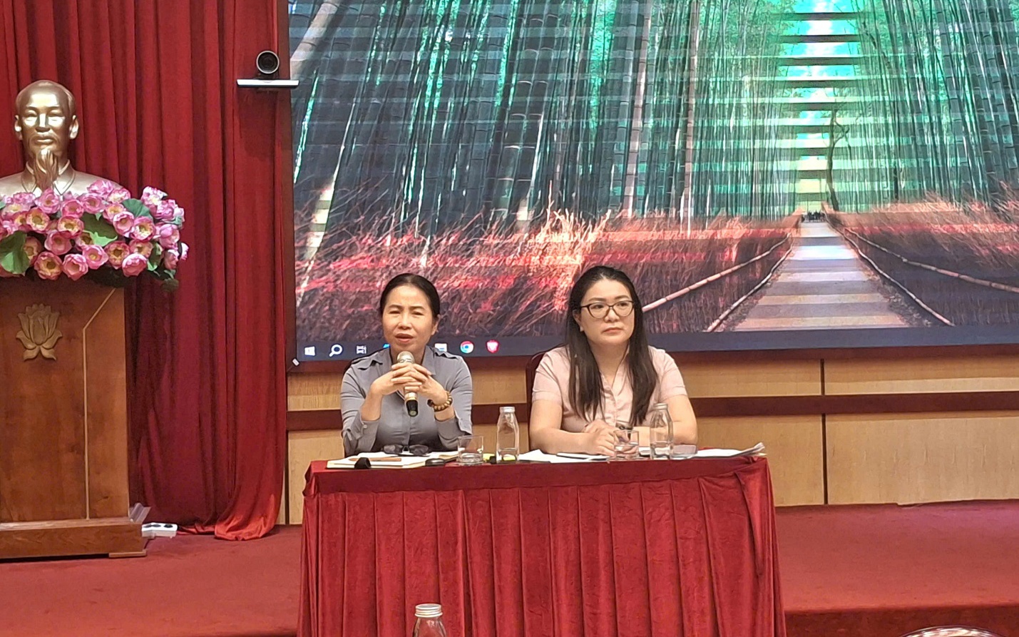 Phòng giao dịch Ngân hàng Chính sách xã hội (NHCSXH) Hai Bà Trưng tổ chức phiên họp giao ban tháng 4/2026