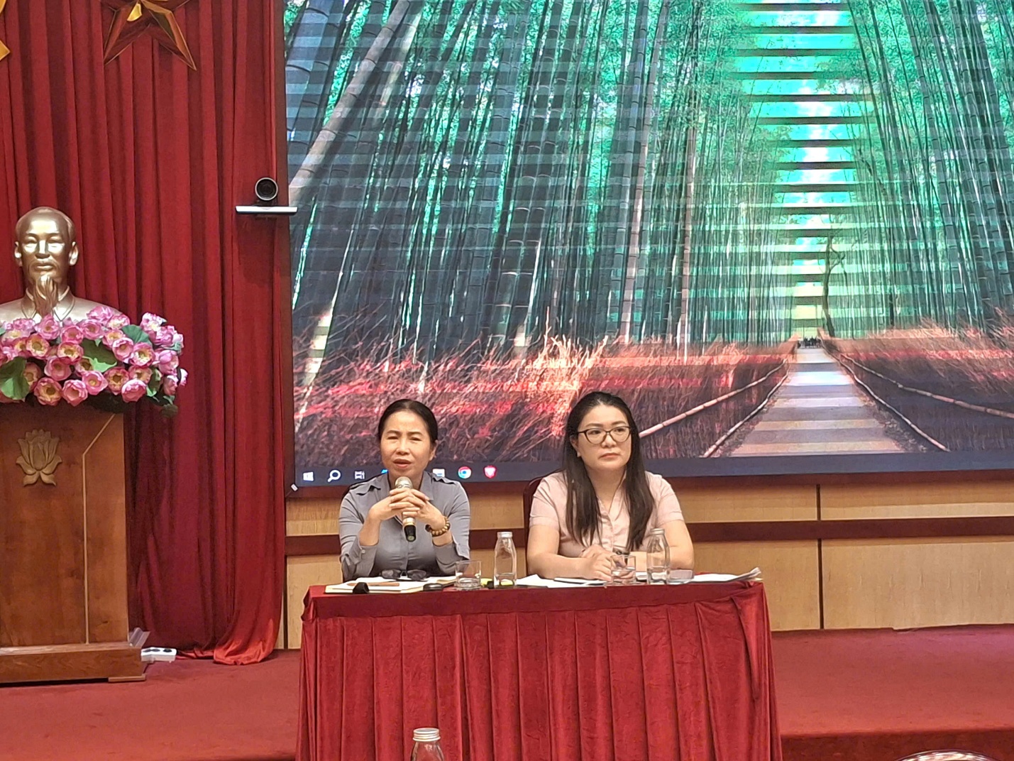 Phòng giao dịch Ngân hàng Chính sách xã hội (NHCSXH) Hai Bà Trưng tổ chức phiên họp giao ban tháng 4/2026- Ảnh 2.