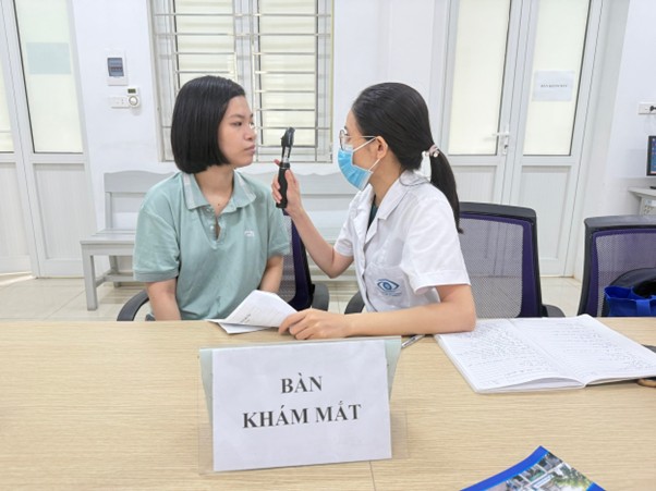 Phường Thanh Xuân tổ chức hoạt động chăm sóc sức khỏe cho người khuyết tật, người yếu thế trên địa bàn phường- Ảnh 9.