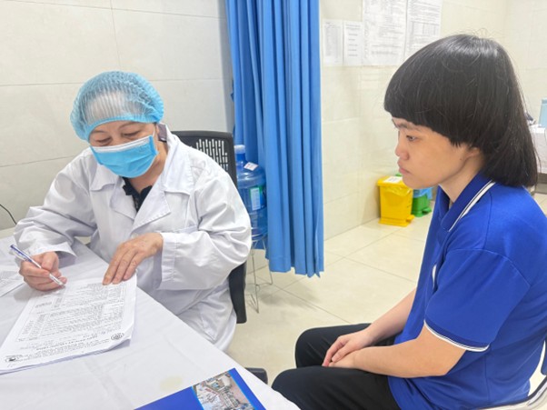 Phường Thanh Xuân tổ chức hoạt động chăm sóc sức khỏe cho người khuyết tật, người yếu thế trên địa bàn phường- Ảnh 1.