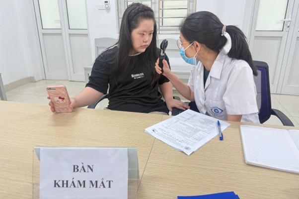 Phường Thanh Xuân tổ chức hoạt động chăm sóc sức khỏe cho người khuyết tật, người yếu thế trên địa bàn phường- Ảnh 2.