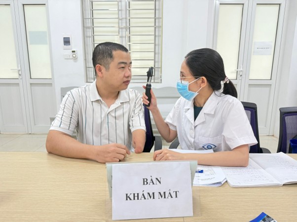 Phường Thanh Xuân tổ chức hoạt động chăm sóc sức khỏe cho người khuyết tật, người yếu thế trên địa bàn phường- Ảnh 5.