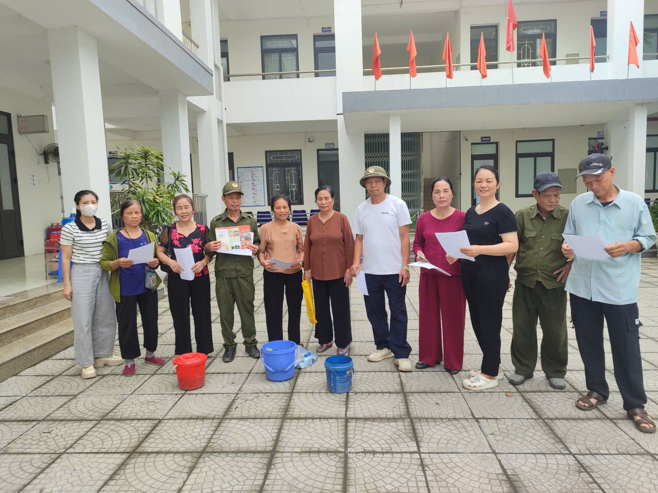  TRẠM Y TẾ XÃ BÌNH MINH TẬP HUẤN, ĐỒNG LOẠT RA QUÂN VỆ SINH MÔI TRƯỜNG, THẢ CÁ DIỆT BỌ GẬY ĐỢT 1 NĂM 2026