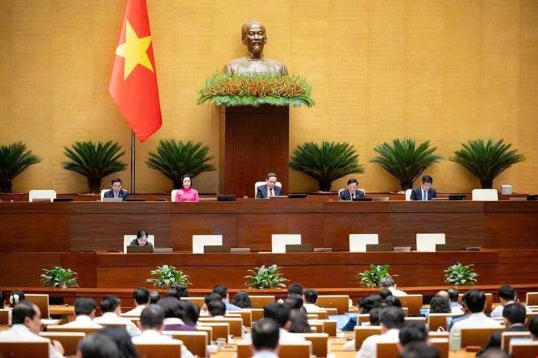 97,6% đại biểu Quốc hội biểu quyết tán thành thông qua Luật Thủ đô (sửa đổi)- Ảnh 2.