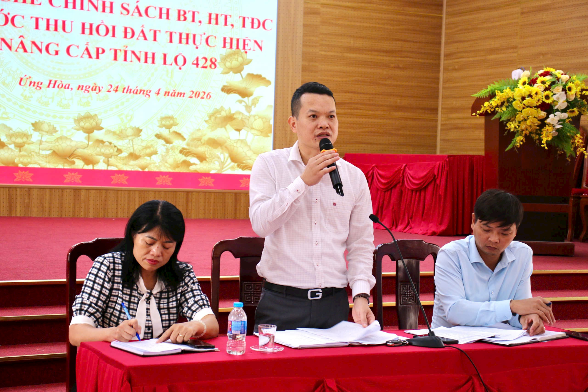 Ứng Hòa đối thoại về chính sách bồi thường, tái định cư cho hộ dân bị thu hồi đất- Ảnh 2.