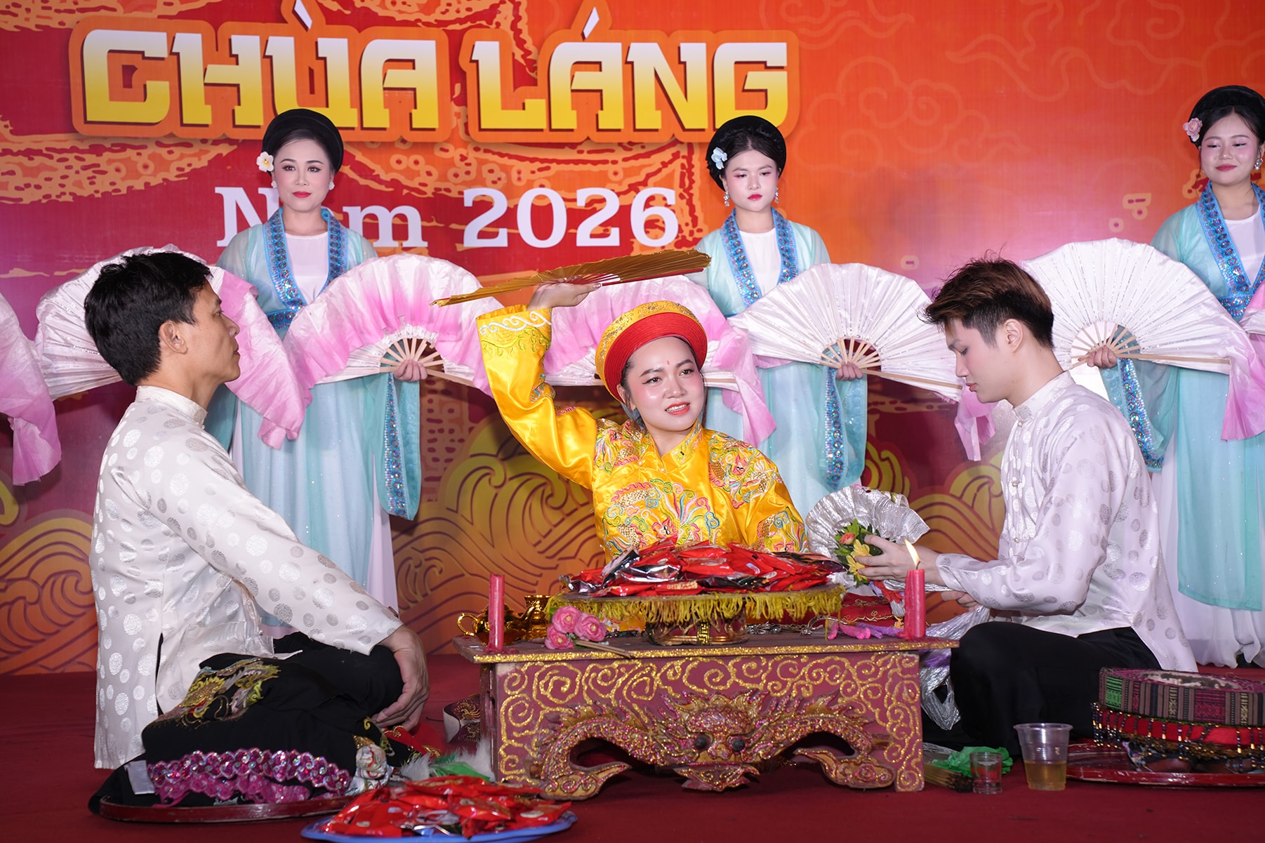 Đêm nghệ thuật truyền thống tại "Đệ nhất tùng lâm": Khi di sản cất lời- Ảnh 8.