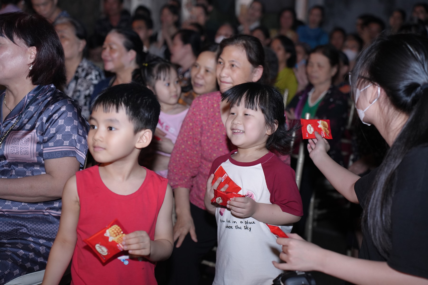 Đêm nghệ thuật truyền thống tại "Đệ nhất tùng lâm": Khi di sản cất lời- Ảnh 5.