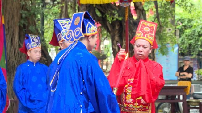 Đồng chí Nguyễn Thanh Bình-Bí thư Đảng ủy, Chủ tịch HĐND xã dâng lễ tại lễ hội truyền thống Đình làng Đại Tự năm 2026- Ảnh 5.