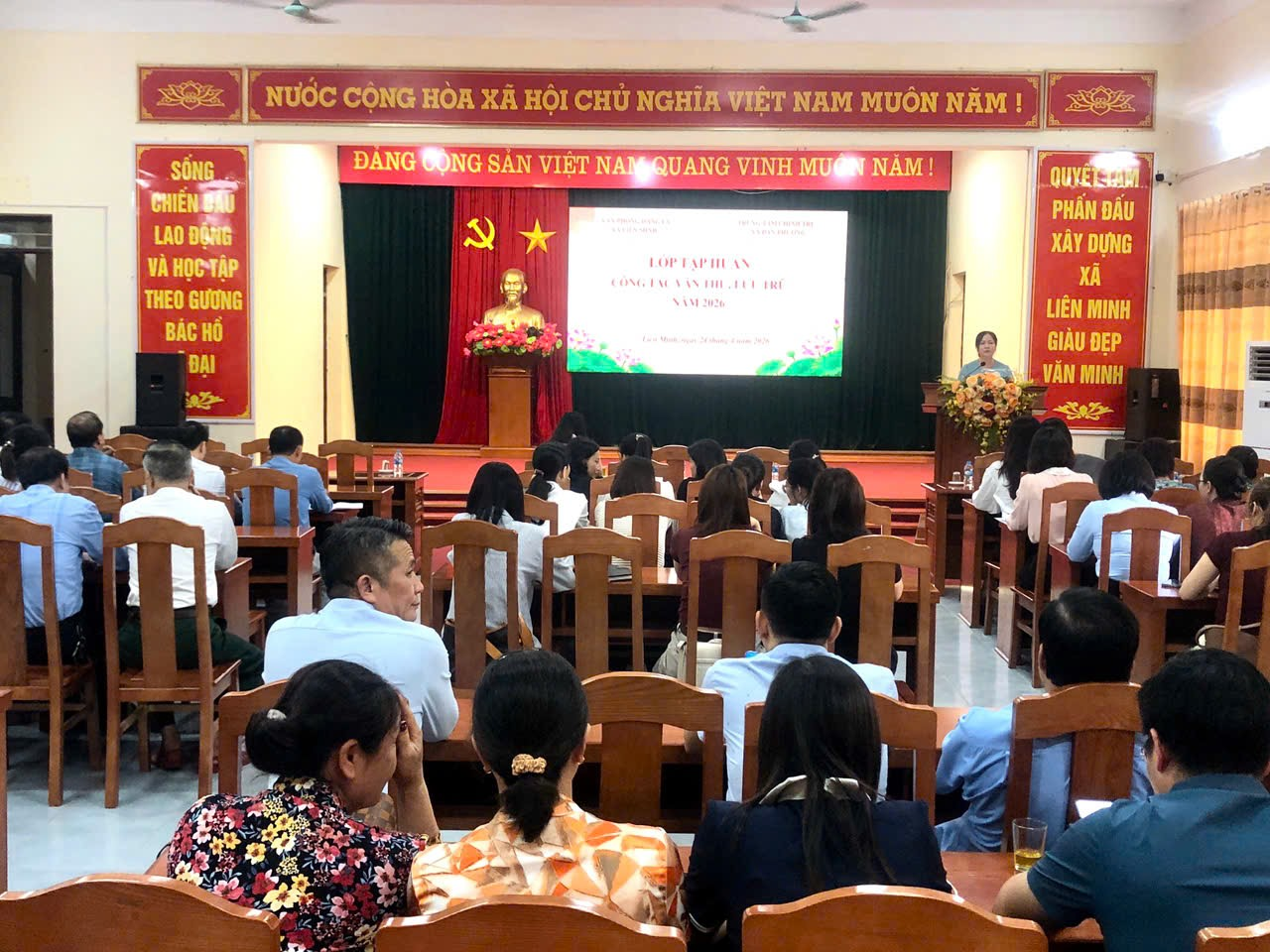 120 đại biểu được tập huấn công tác Văn thư lưu trữ và bảo vệ bí mật nhà nước năm 2026- Ảnh 1.