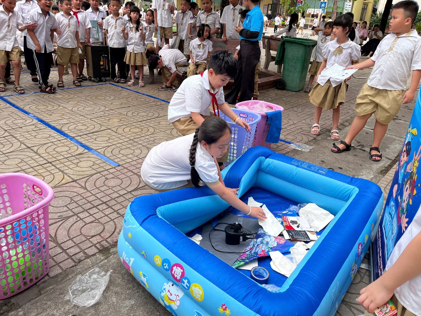 Điện ảnh mở ra không gian giáo dục mới cho học sinh Lý Nam Đế- Ảnh 2.