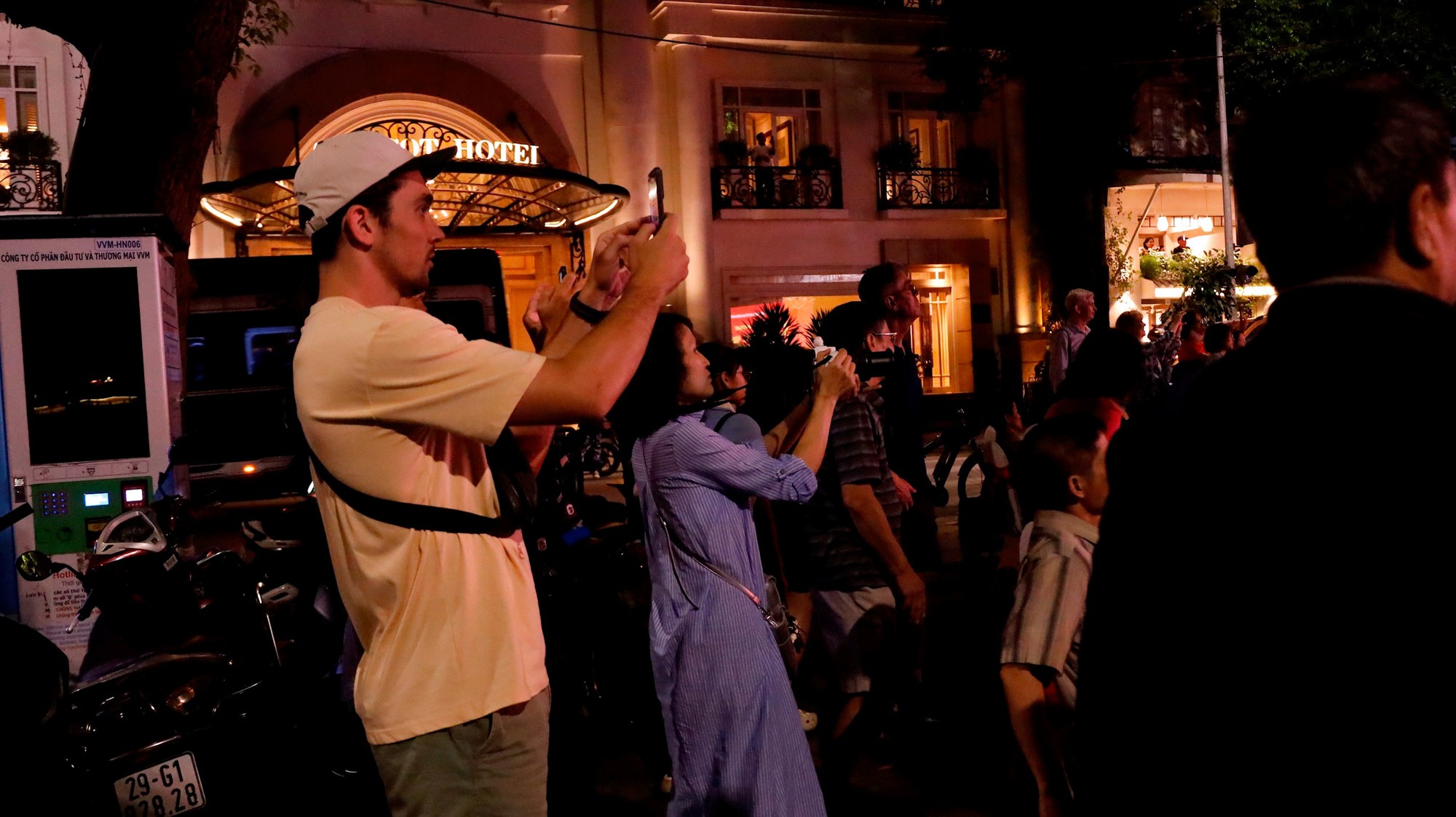 Hoàn Kiếm tổ chức chương trình nghệ thuật kỷ niệm 51 năm Ngày Giải phóng miền Nam- Ảnh 6.