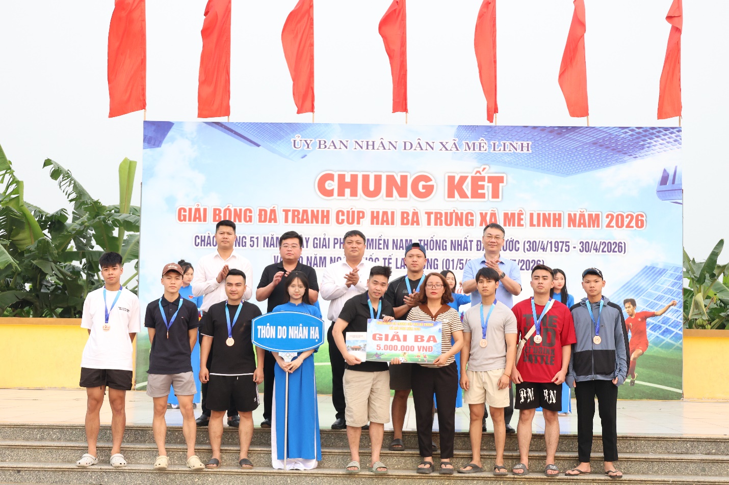 Đội bóng đá Thôn Trung Hậu Đông xuất sắc vô địch Giải bóng đá tranh cúp Hai Bà Trưng xã Mê Linh năm 2026- Ảnh 8.