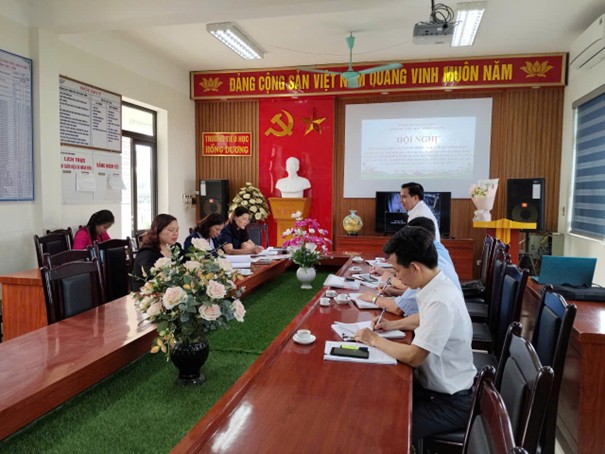 Kiểm tra đối với chi bộ Trường Tiểu học Hồng Dương về công tác học tập, quán triệt và triển khai thực hiện Nghị quyết đại hội Đảng toàn quốc lần thứ XIV - Ảnh 1.