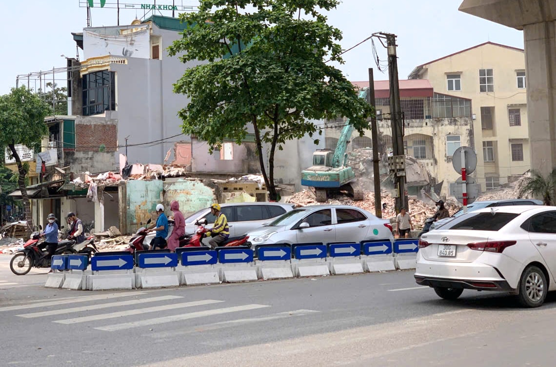 Phường Kiến Hưng hoàn tất bàn giao mặt bằng Dự án cải tạo, nâng cấp Quốc lộ 6 đoạn Ba La - Xuân Mai- Ảnh 3.
