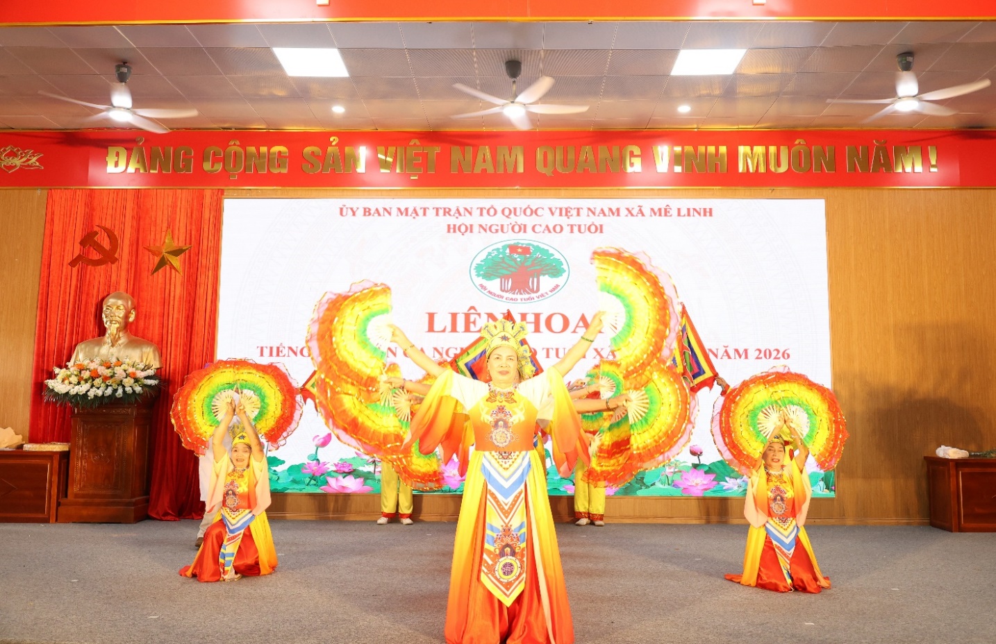 Rộn ràng Liên hoan tiếng hát dân ca người cao tuổi xã Mê Linh năm 2026- Ảnh 4.