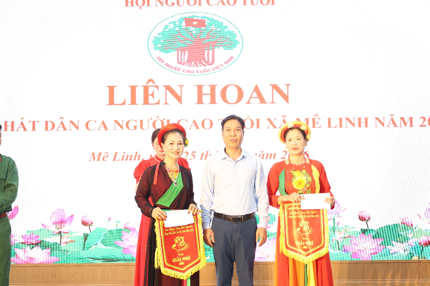 Rộn ràng Liên hoan tiếng hát dân ca người cao tuổi xã Mê Linh năm 2026- Ảnh 7.