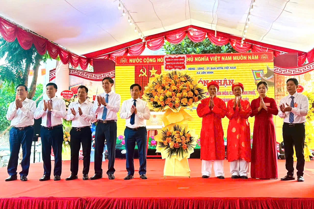 Lễ đón Bằng di tích Lịch sử - văn hóa cấp Thành phố đình Yên Châu- Ảnh 2.