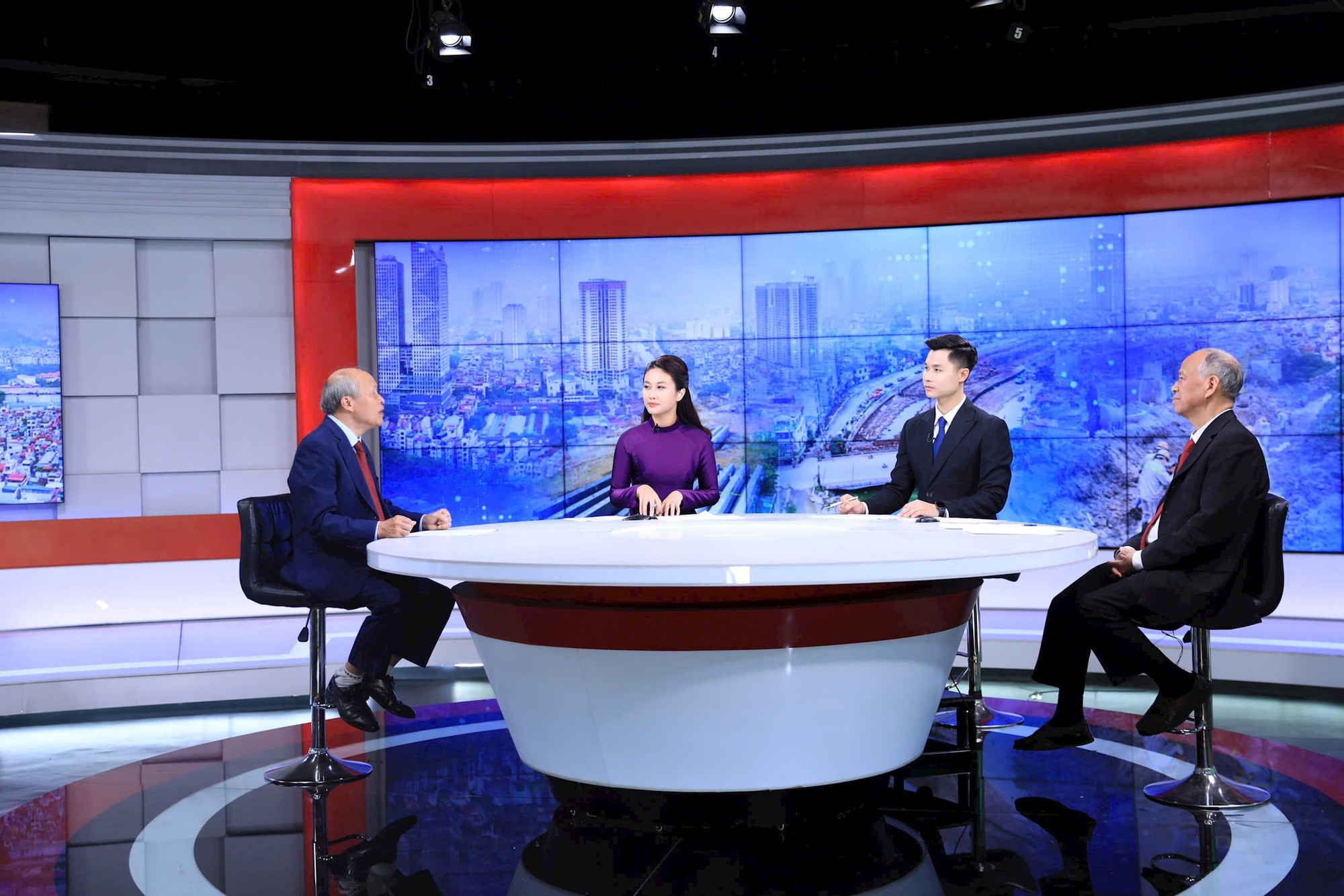 Hà Nội siết kỷ luật để tăng tốc dự án trọng điểm- Ảnh 7.