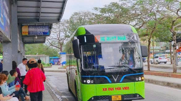 Hà Nội miễn phí vé xe buýt, đường sắt đô thị dịp Giỗ Tổ Hùng Vương và 30-4, 1-5- Ảnh 1.