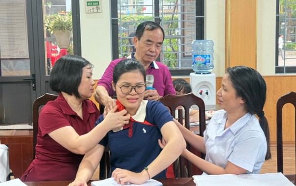 Trạm Y tế phường Thanh Xuân tổ chức tập huấn kỹ năng sơ cấp cứu tai nạn thương tích trong trường học cho các cán bộ y tế trường học trên địa bàn phường- Ảnh 4.