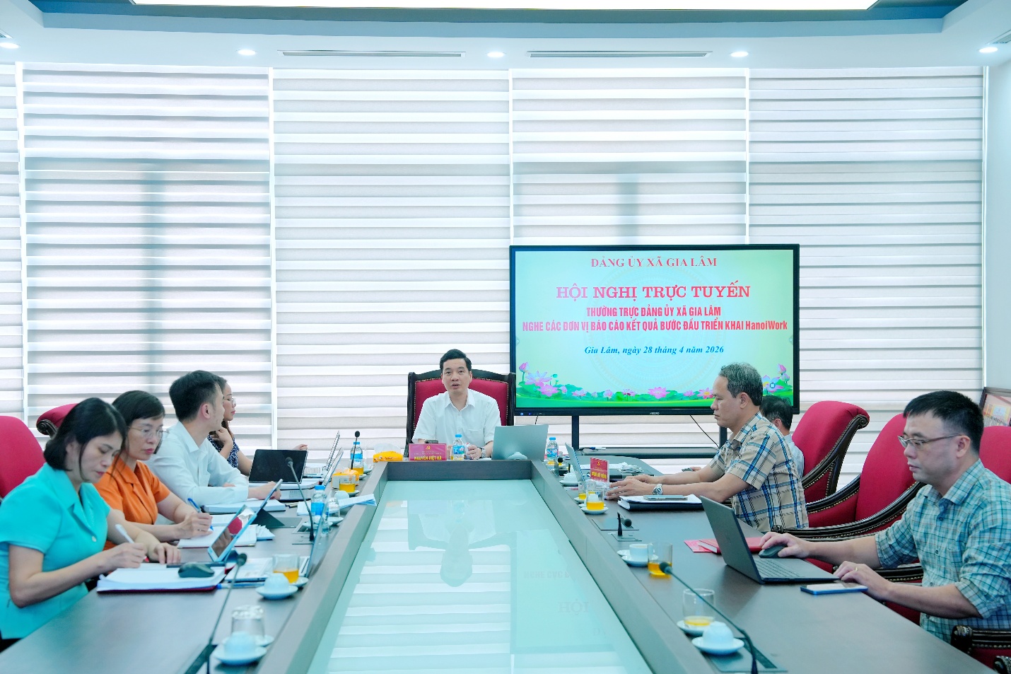 Đảng ủy xã tổ chức Hội nghị Thường trực Đảng ủy nghe các đơn vị báo cáo về việc triển khai phần mềm HanoiWork và việc cập nhật các nhiệm vụ trên hệ thống- Ảnh 3.