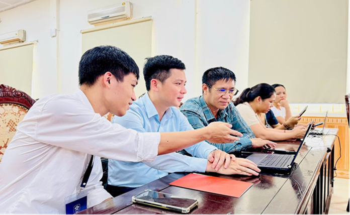Chuyển đổi số từ nền tảng quản trị: Nam Phù kiến tạo môi trường làm việc hiện đại, minh bạch- Ảnh 1.