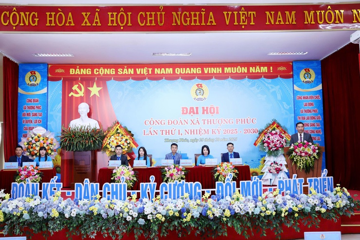 Công nhân viên chức lao động xã Thượng Phúc phát huy tinh thần Ngày Quốc tế Lao động- Ảnh 2.
