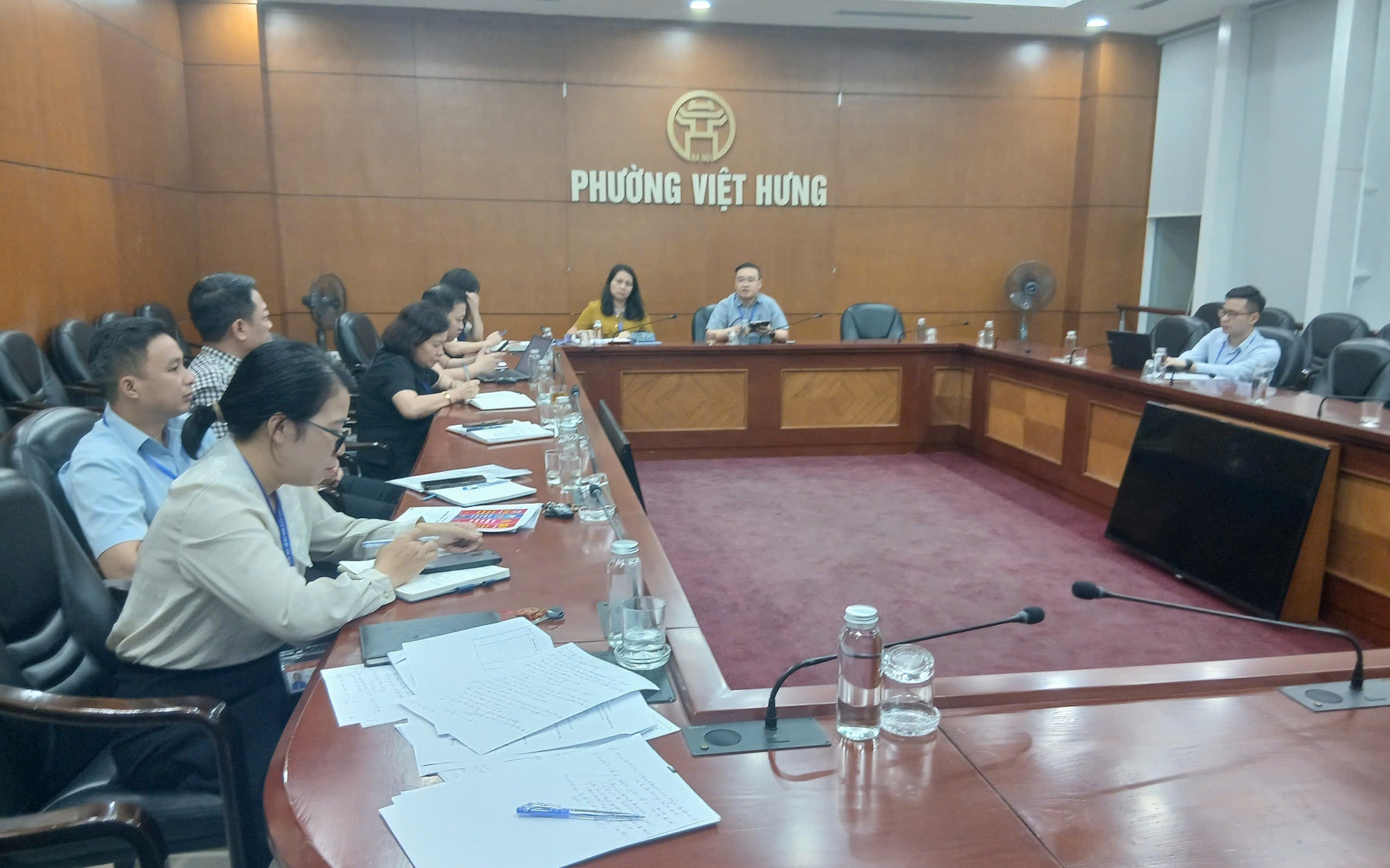 Phường Việt Hưng tổ chức Hội nghị giao ban đánh giá kết quả thực hiện nhiệm vụ CCHC quý I và triển khai phương hướng, nhiệm vụ trọng tâm quý II/2026