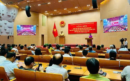 Phường Từ Liêm tham dự Hội nghị trực tuyến tổng kết Hội nghị đại biểu Nhân dân năm 2026; triển khai nhiệm vụ thực hiện Nghị quyết số 02-NQ/TW- Ảnh 1.