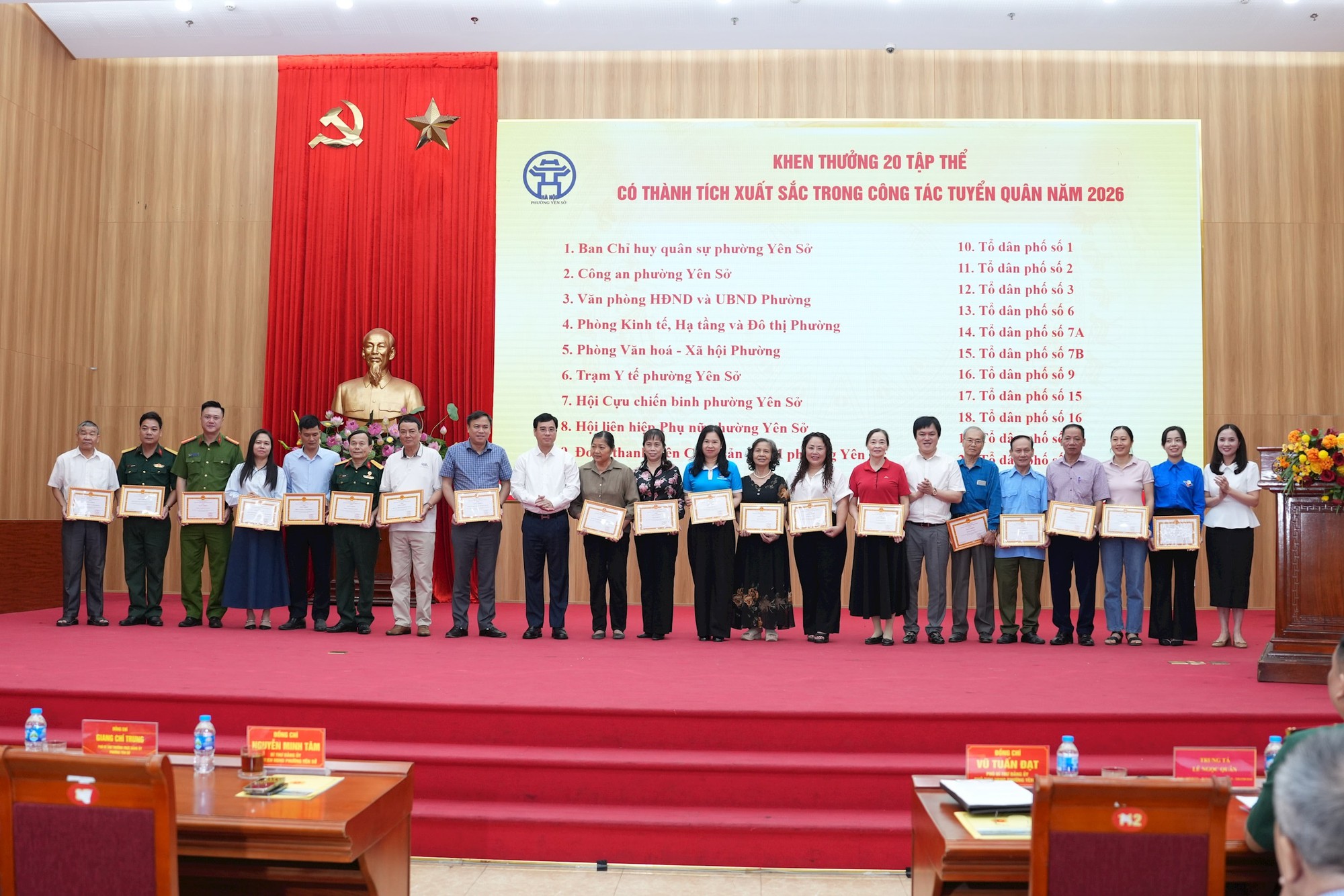 Phường Yên Sở tổ chức Hội nghị tổng kết công tác tuyển chọn, gọi công dân nhập ngũ và thực hiện nghĩa vụ tham gia Công an nhân dân năm 2026; triển khai phương hướng, nhiệm vụ năm 2027.- Ảnh 4.