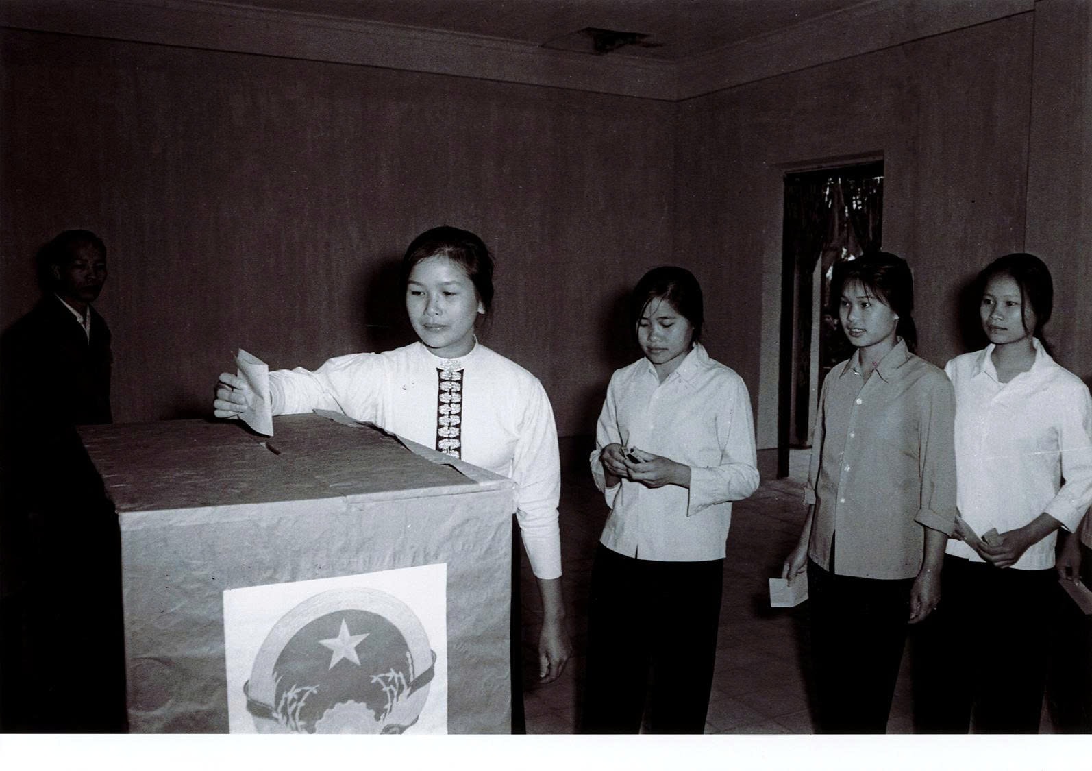 “Âm vang ngày mới”: Tái hiện hành trình đất nước từ ngày toàn thắng đến dựng xây hòa bình- Ảnh 4.