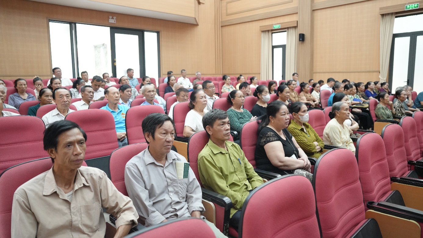 An Khánh: Tuyên truyền kiến thức an toàn thực phẩm cho tiểu thương, hộ kinh doanh thực phẩm và hội viên nông dân- Ảnh 4.