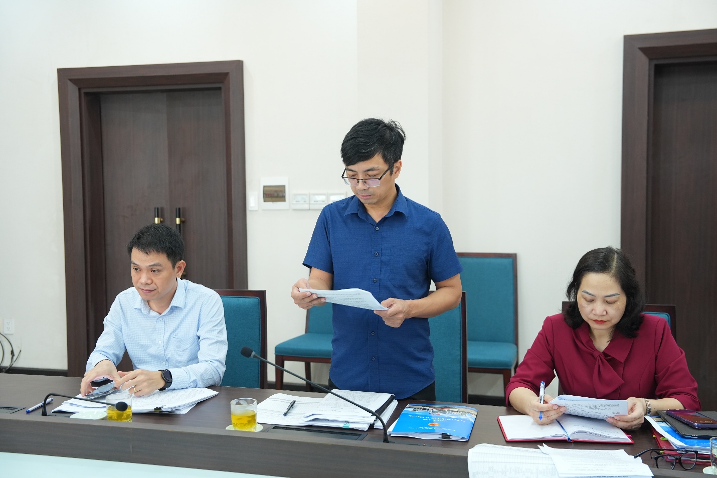 UBND xã Gia Lâm họp đánh giá kết quả thực hiện nhiệm vụ kinh tế - xã hội tháng 4, triển khai nhiệm vụ trọng tâm tháng 5 năm 2026- Ảnh 1.