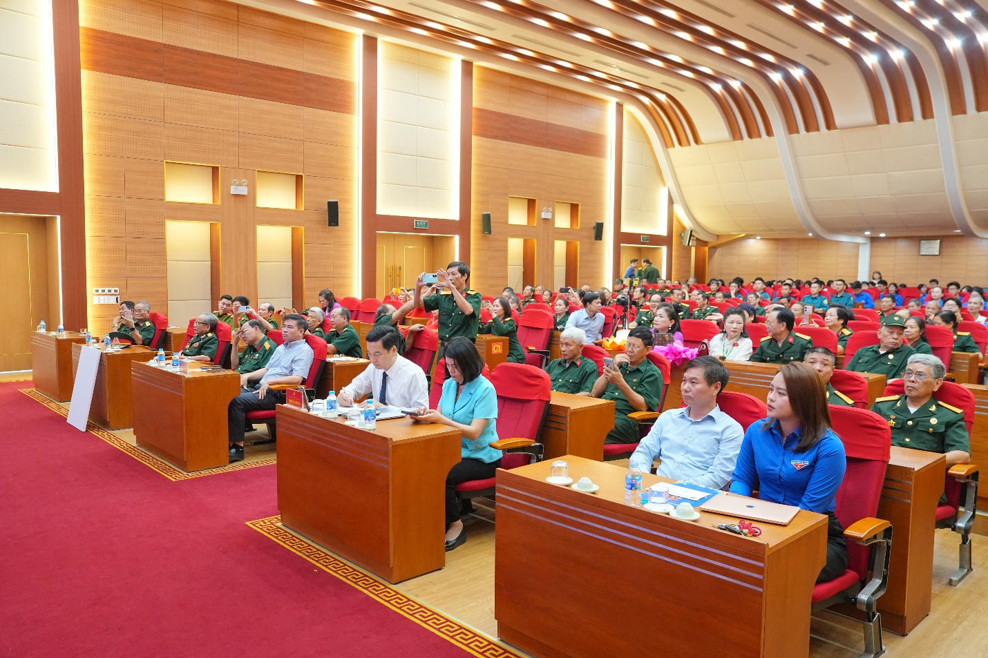 Xã Gia Lâm tổ chức tọa đàm “Tiếp lửa truyền thống - Vững bước tương lai”- Ảnh 1.