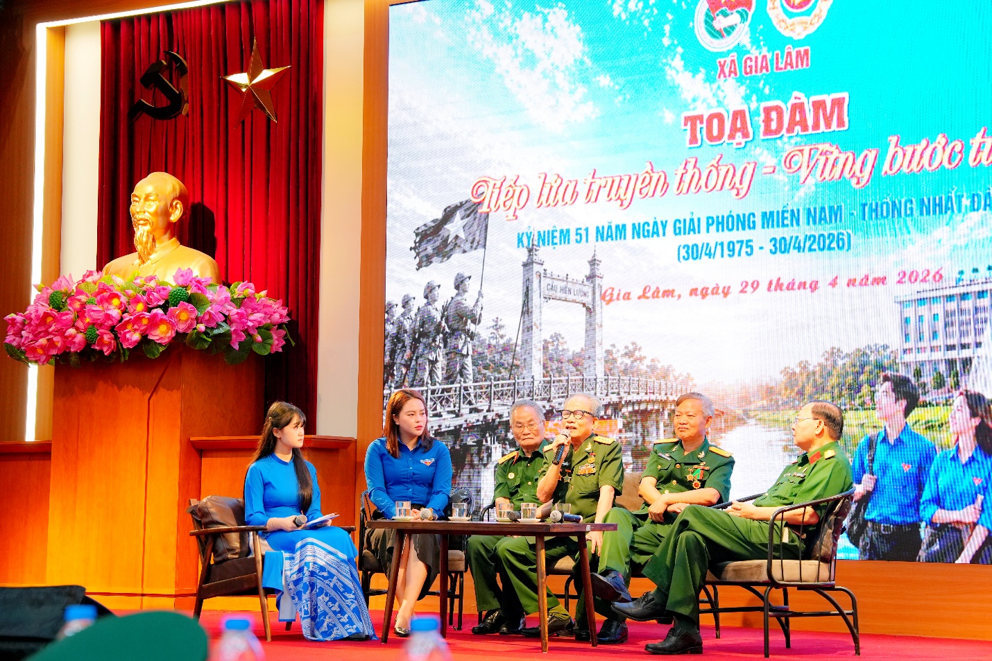 Xã Gia Lâm tổ chức tọa đàm “Tiếp lửa truyền thống - Vững bước tương lai”- Ảnh 3.