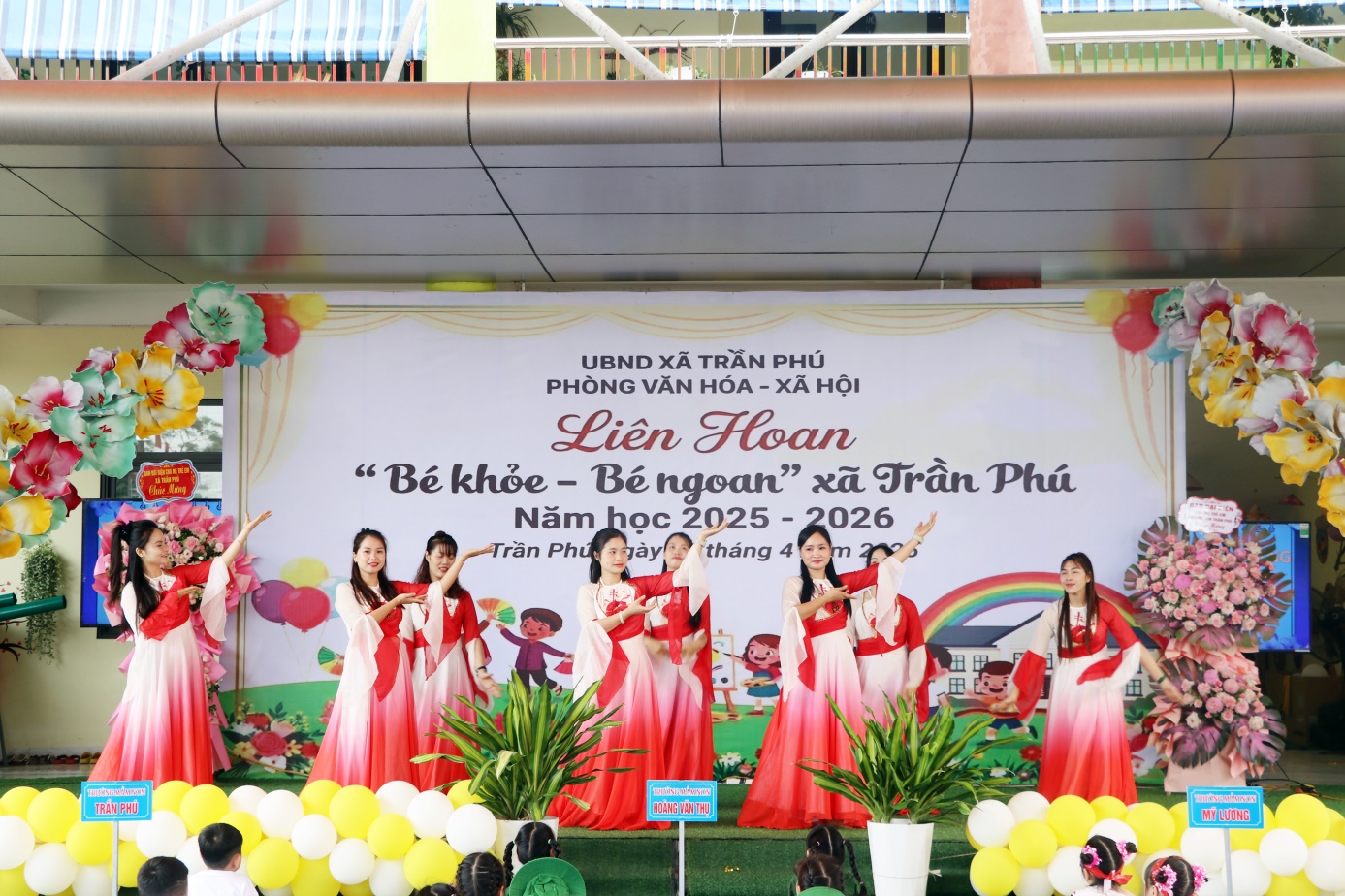 UBND xã Trần Phú tổ chức thành công: Liên hoan “Bé khỏe – Bé ngoan”- Ảnh 2.