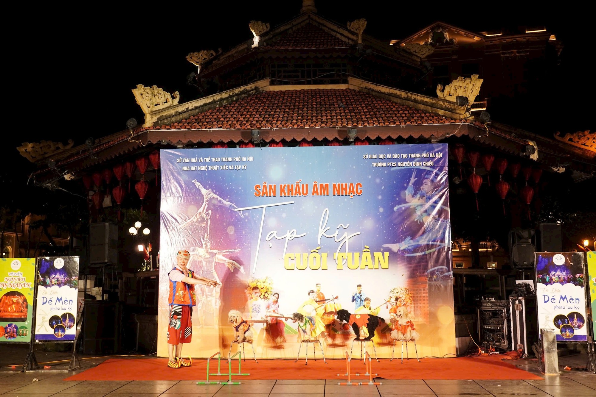 Dịp nghỉ lễ sôi động với âm nhạc cộng đồng bên hồ Hoàn Kiếm- Ảnh 5.