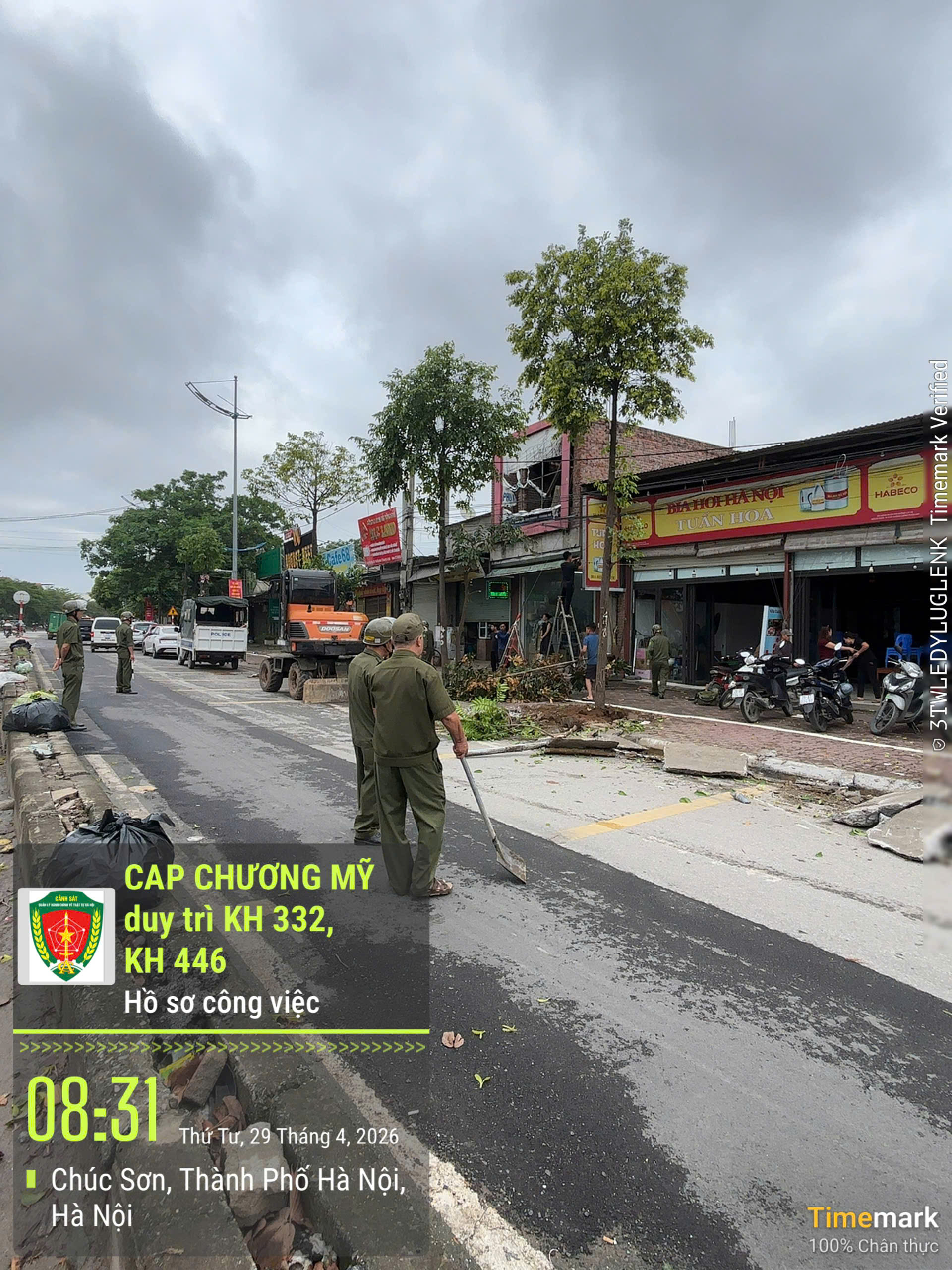 Công an phường Chương Mỹ nỗ lực khắc phục các điểm nghẽn giao thông trên địa bàn - Ảnh 7.