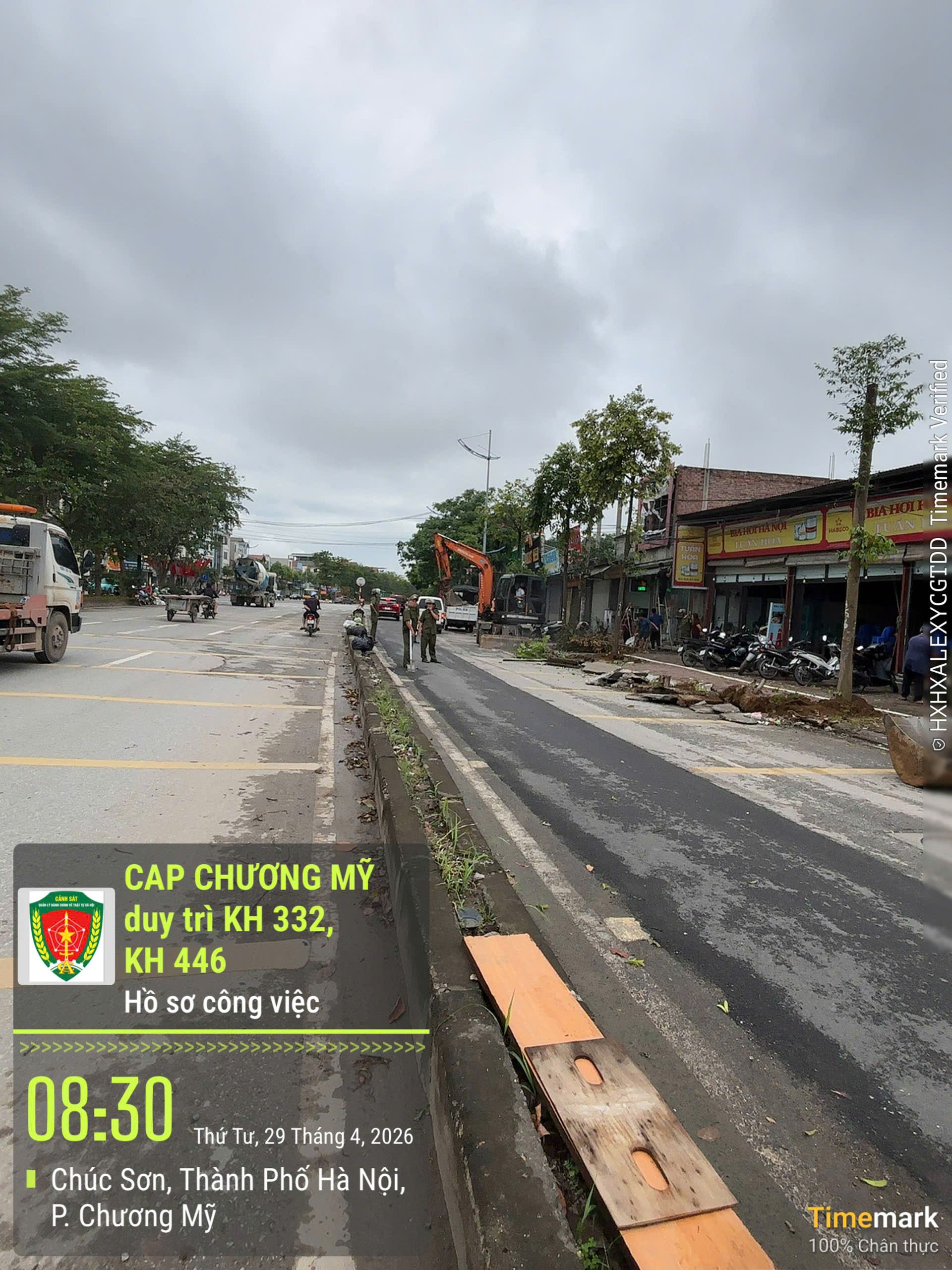 Công an phường Chương Mỹ nỗ lực khắc phục các điểm nghẽn giao thông trên địa bàn - Ảnh 9.