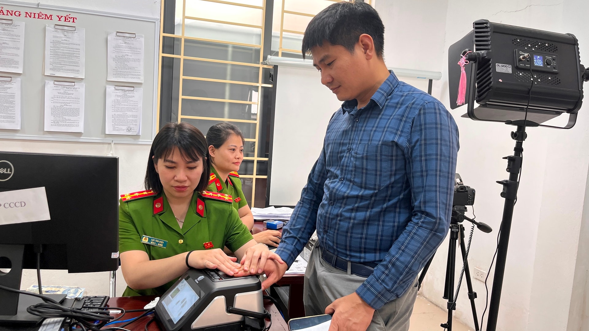 Vĩnh Tuy quyết tâm xây dựng chính quyền số hiện đại, gần dân và vì dân- Ảnh 3.