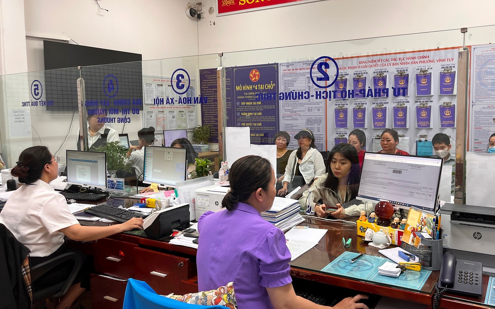 Vĩnh Tuy quyết tâm xây dựng chính quyền số hiện đại, gần dân và vì dân