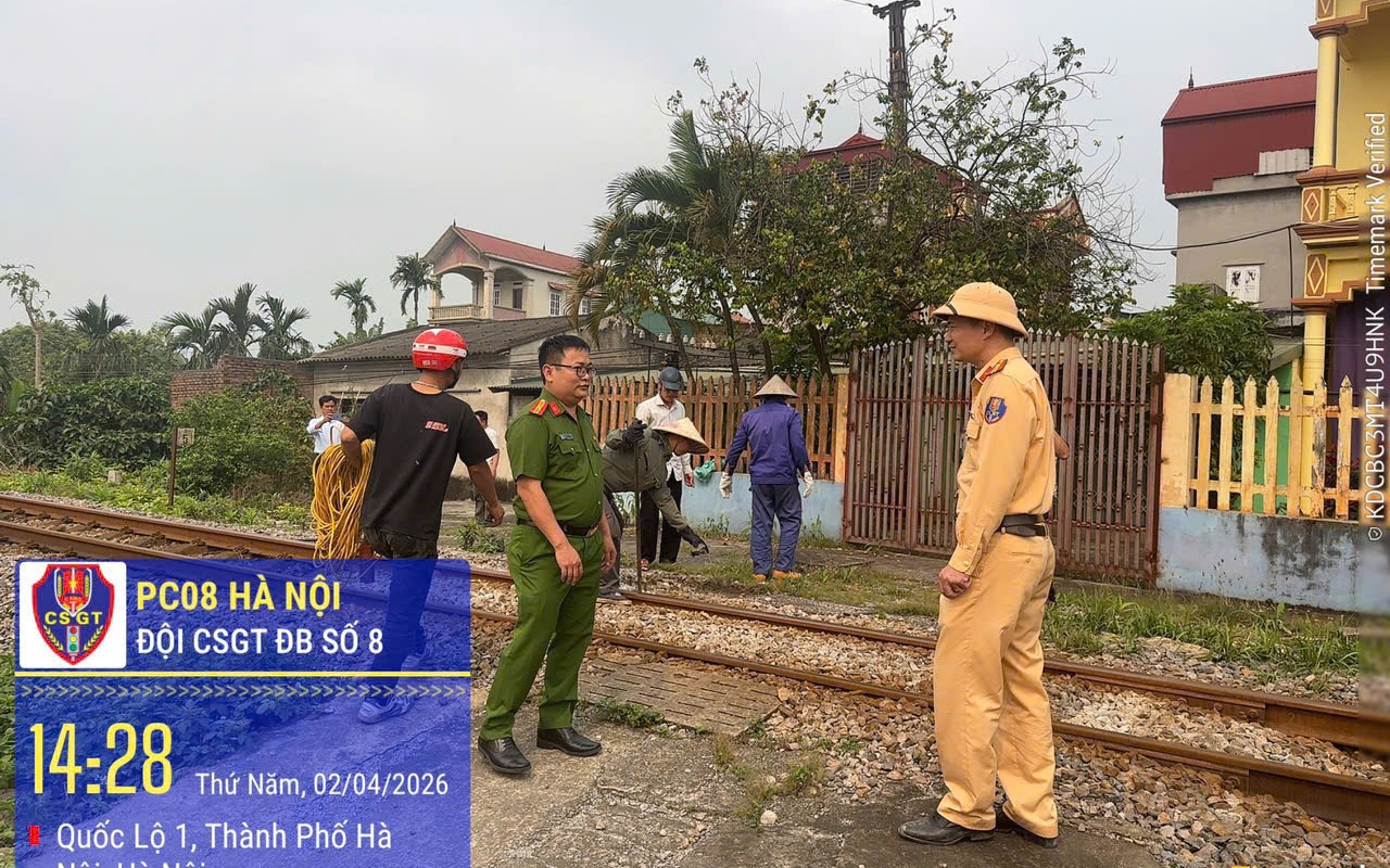 Rào chắn đảm bảo an toàn giao thông và hành lang an toàn đường sắt