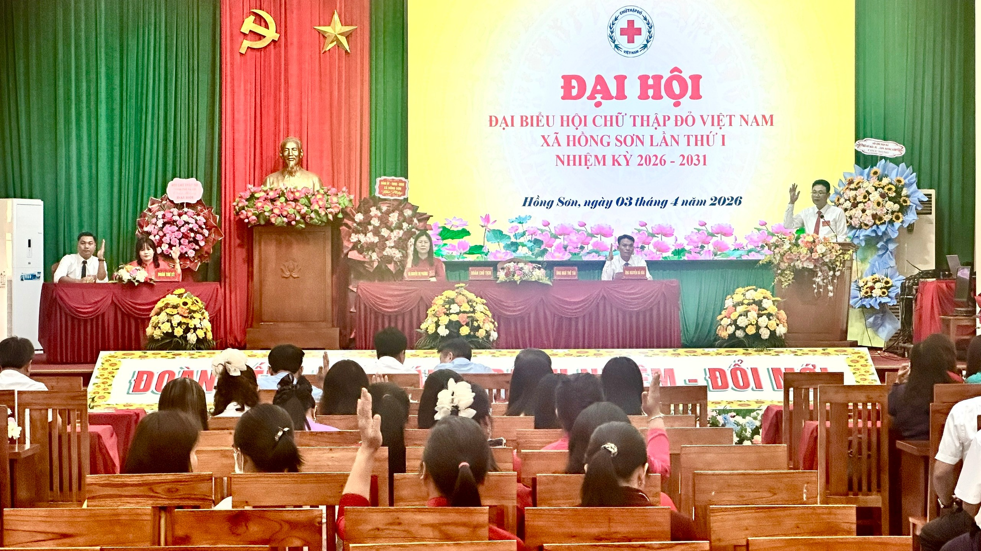Đại hội đại biểu Hội Chữ thập đỏ xã Hồng Sơn lần thứ I, nhiệm kỳ 2026-2031 bầu 21 ông bà vào Ban chấp hành- Ảnh 4.